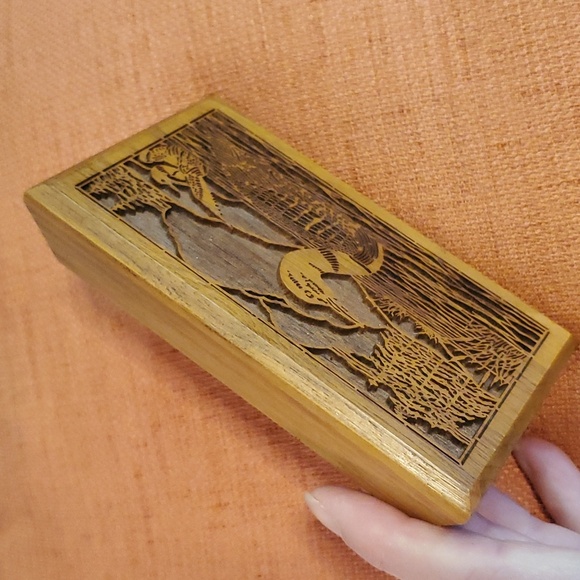 Vintage laser engraved walnut paper weight - Picture 6 of 6